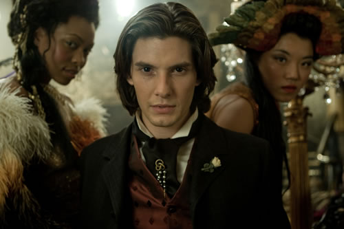 http://www.conlosojosabiertos.com/wp-content/uploads/2011/01/dorian_gray_1.jpg?w=300