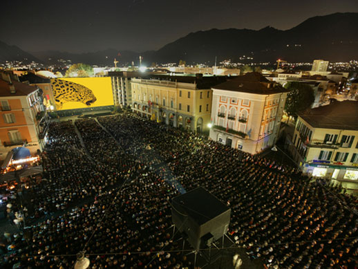 ch-locarno-piazza-film