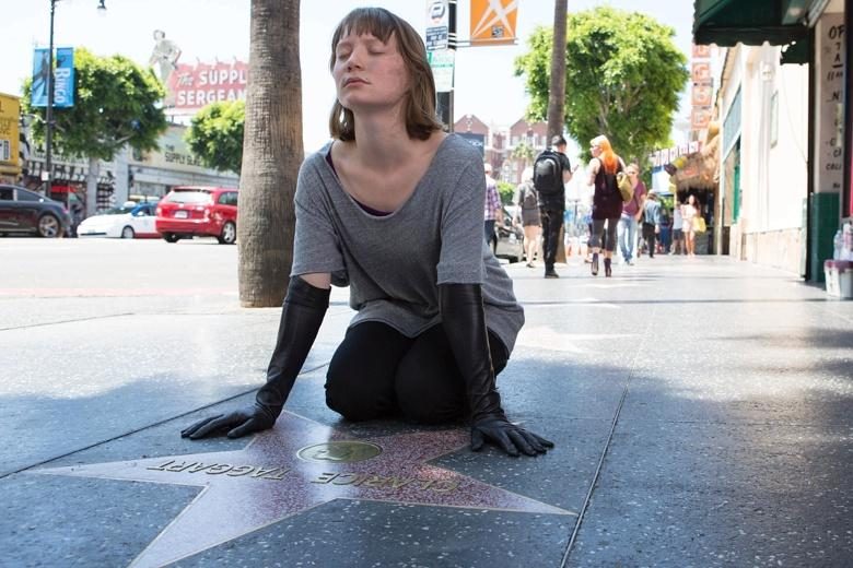 POLVO DE ESTRELLAS / MAPS TO THE STARS