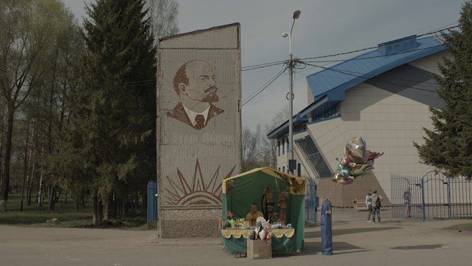 OLHAR DE CINEMA 2015 (03): THE POWER OF KEEN OBSERVATIONS: FOUR UNORTHODOX POLITICAL FILMS