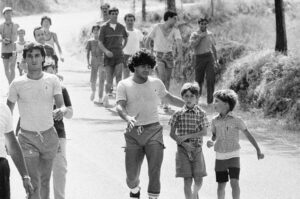 SEBRELI CONTRA MARADONA