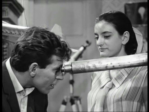 LUNES A LA MAÑANA: EL CINE DE OTAR IOSSELIANI