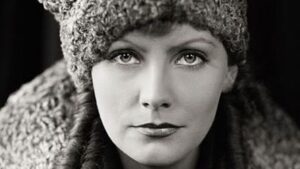 GRETA GARBO: LA SOLEDAD DE UNA DEIDAD