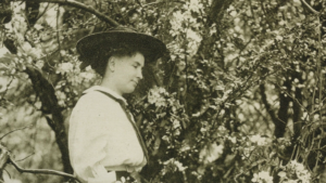 CRÍTICAS BREVES (186): HER SOCIALIST SMILE