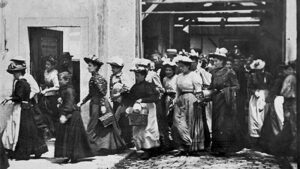 LA LÍNEA DIVISORIA