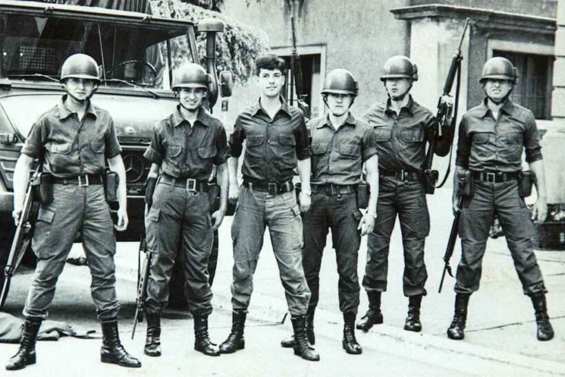 EL CAMBIO DE GUARDIA