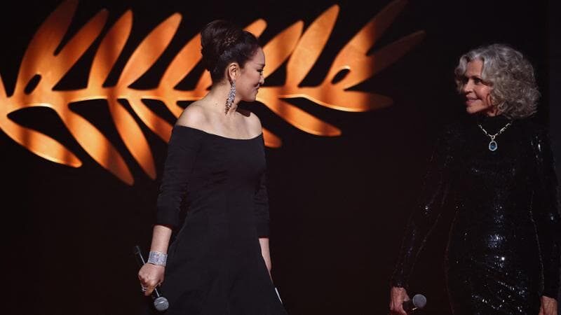 CANNES 2026 (02): EL PELÍCANO Y LA VIDENTE