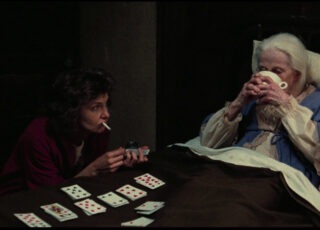 ESTRENOS ETERNOS (28): EL COMPLEJO DE UNA MADRE / THE EFFECT OF GAMMA RAYS ON MAN-IN-THE-MOON MARIGOLDS